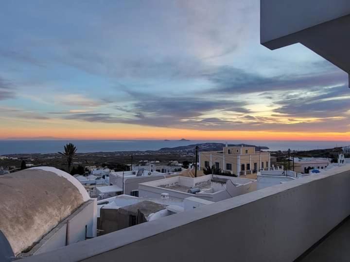 Astivi Santorini Apartments Pyrgos Kallistis Ngoại thất bức ảnh